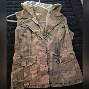 Camouflage Hooded Women's Jacket